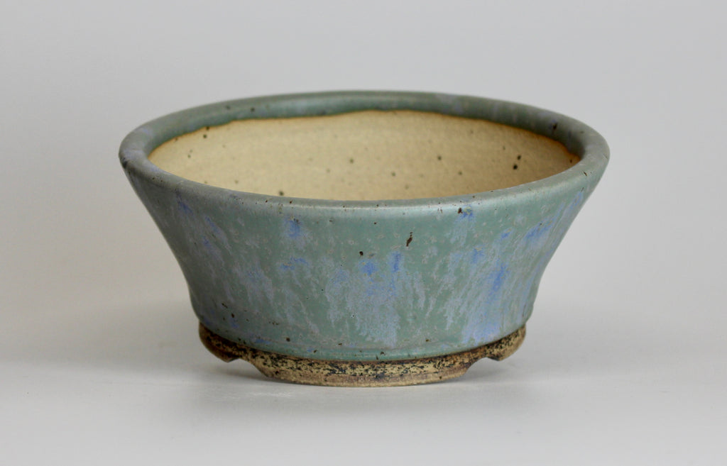 Round bonsai pot in a matte blue glaze. D.145mm