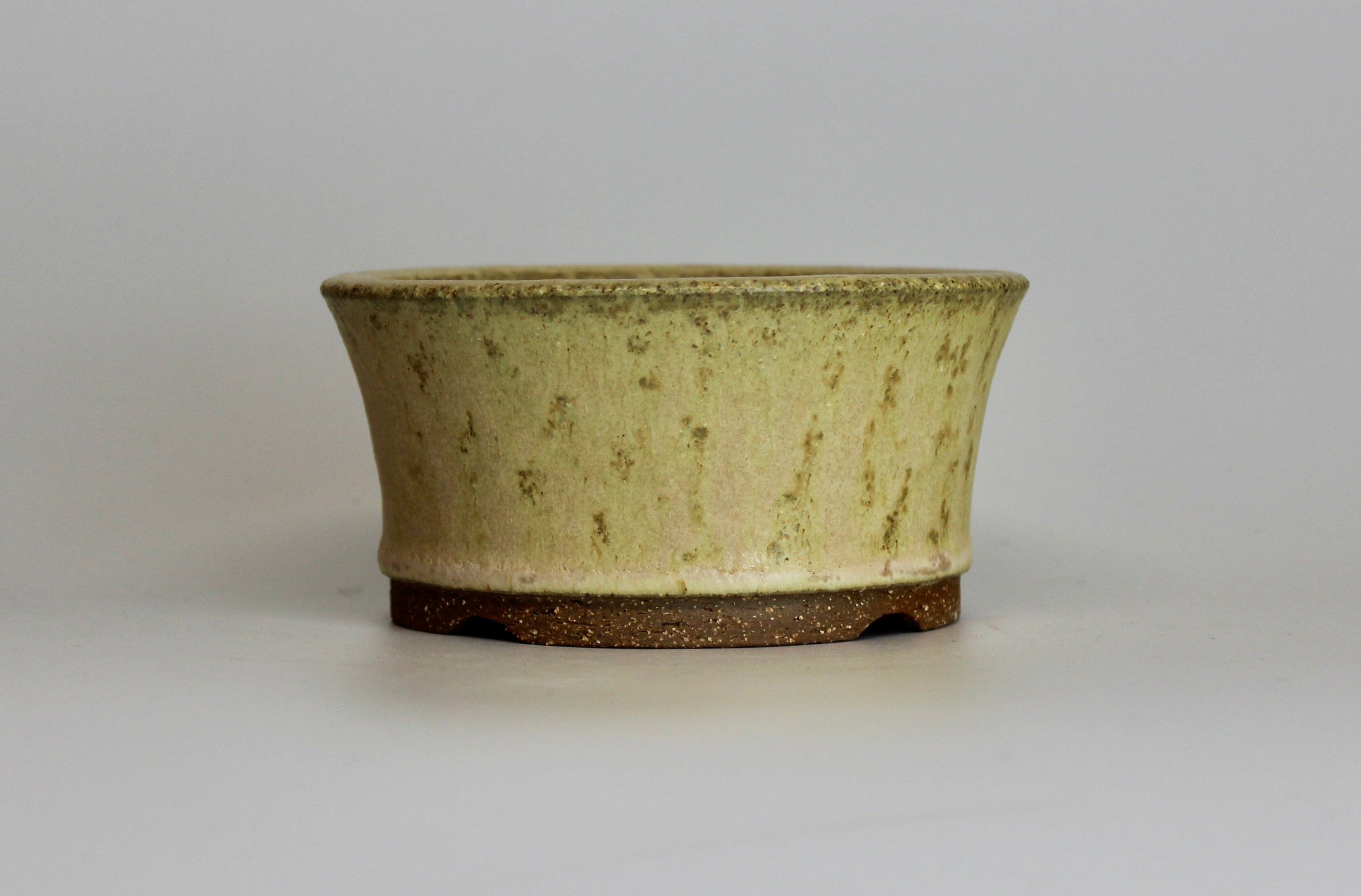 Round bonsai pot in a matte yellow glaze 116mm