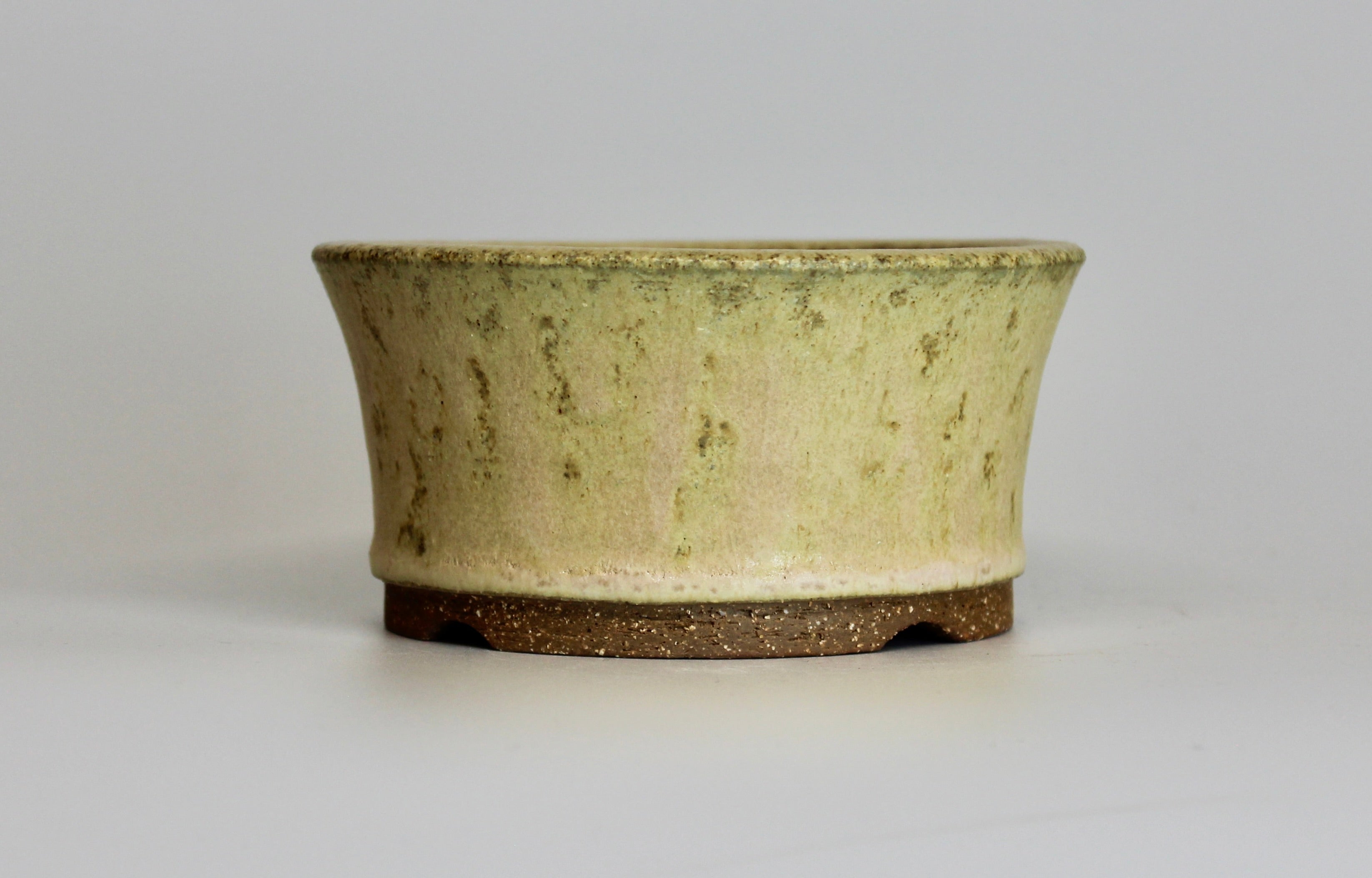 Round bonsai pot in a matte yellow glaze 116mm
