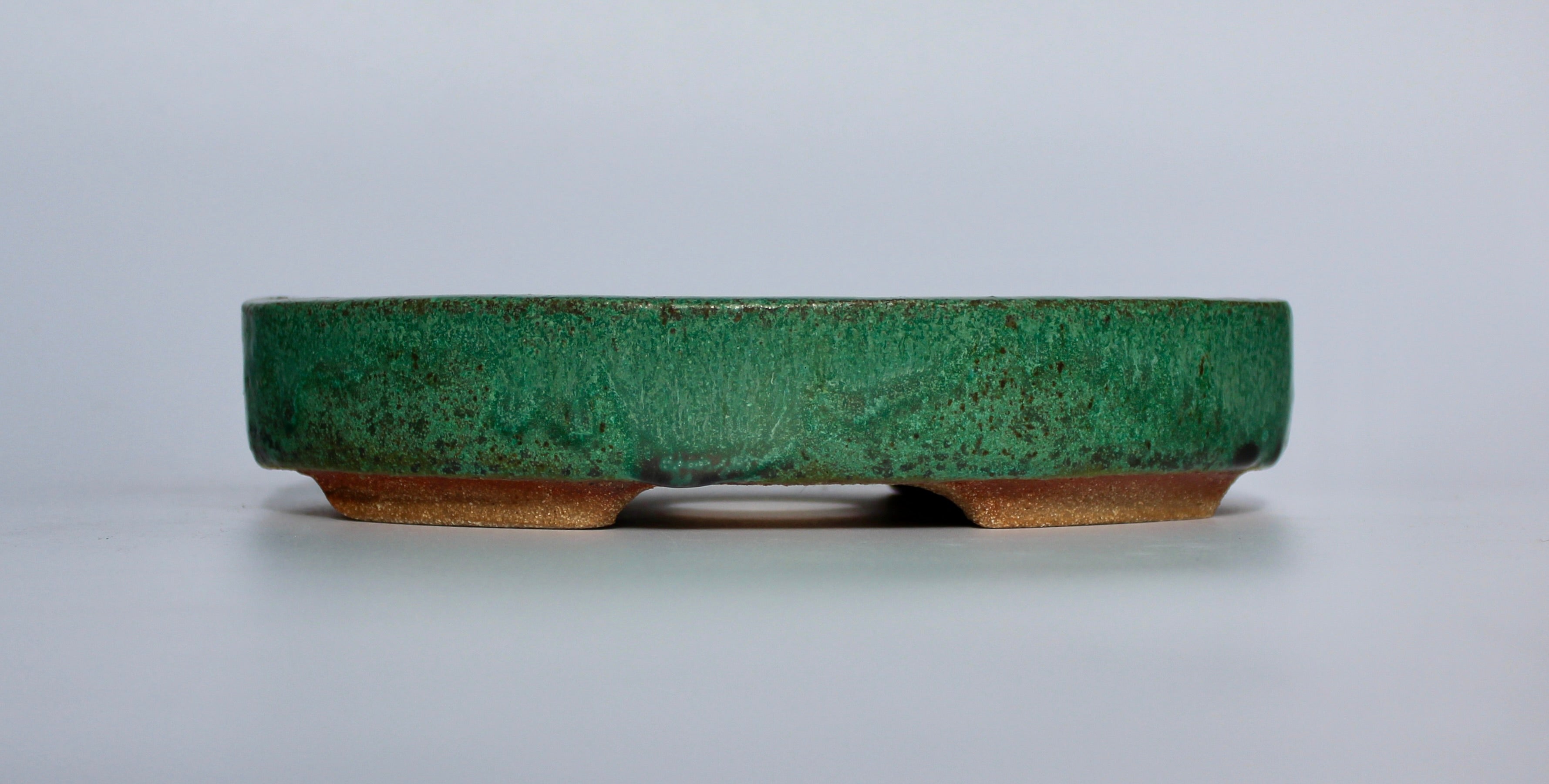 Oval bonsai pot in a matte green glaze 214x157mm