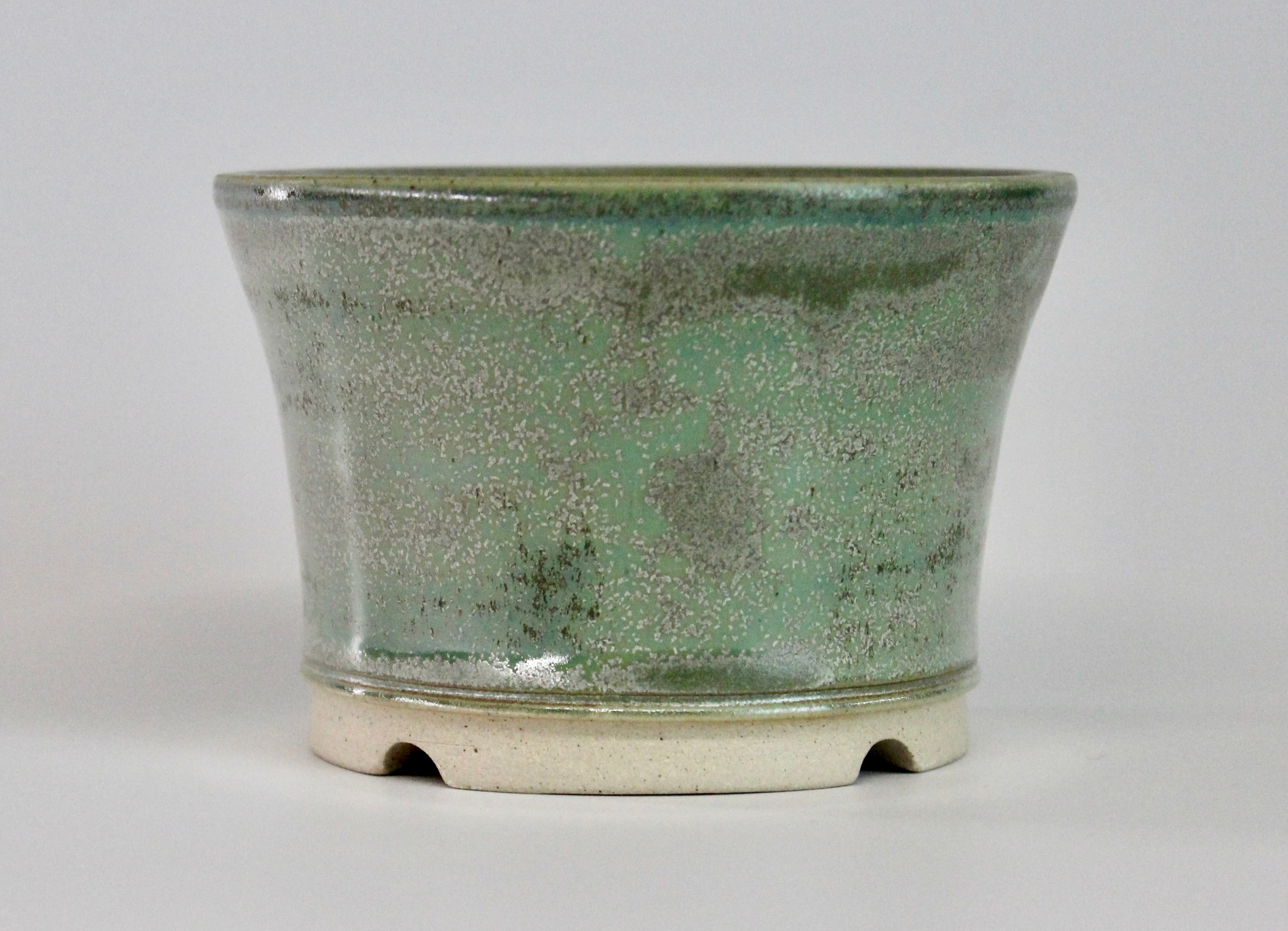 Round bonsai pot in a green crystal glaze D.109mm