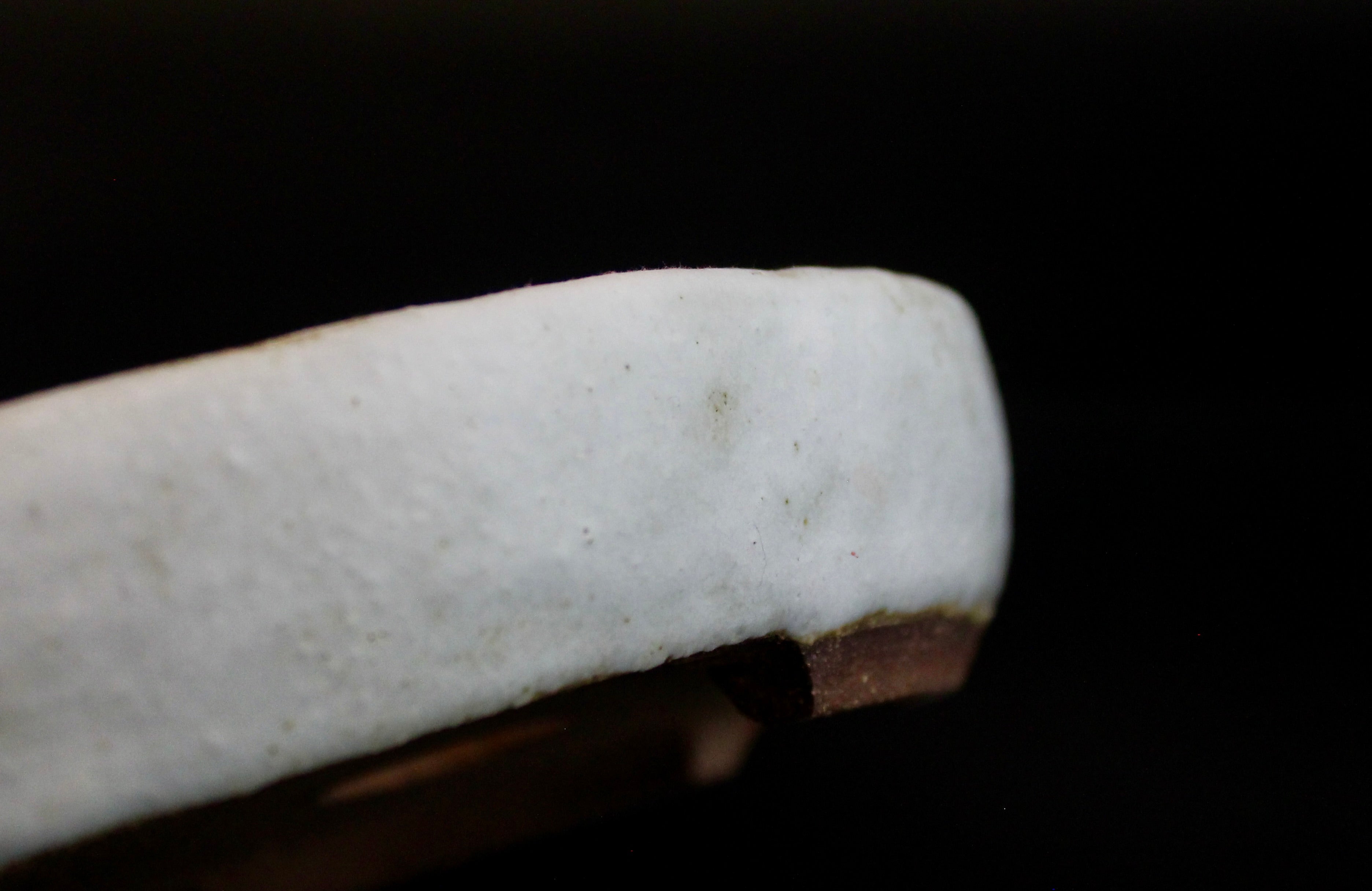 Oval bonsai pot in a matte white glaze 230x196mm