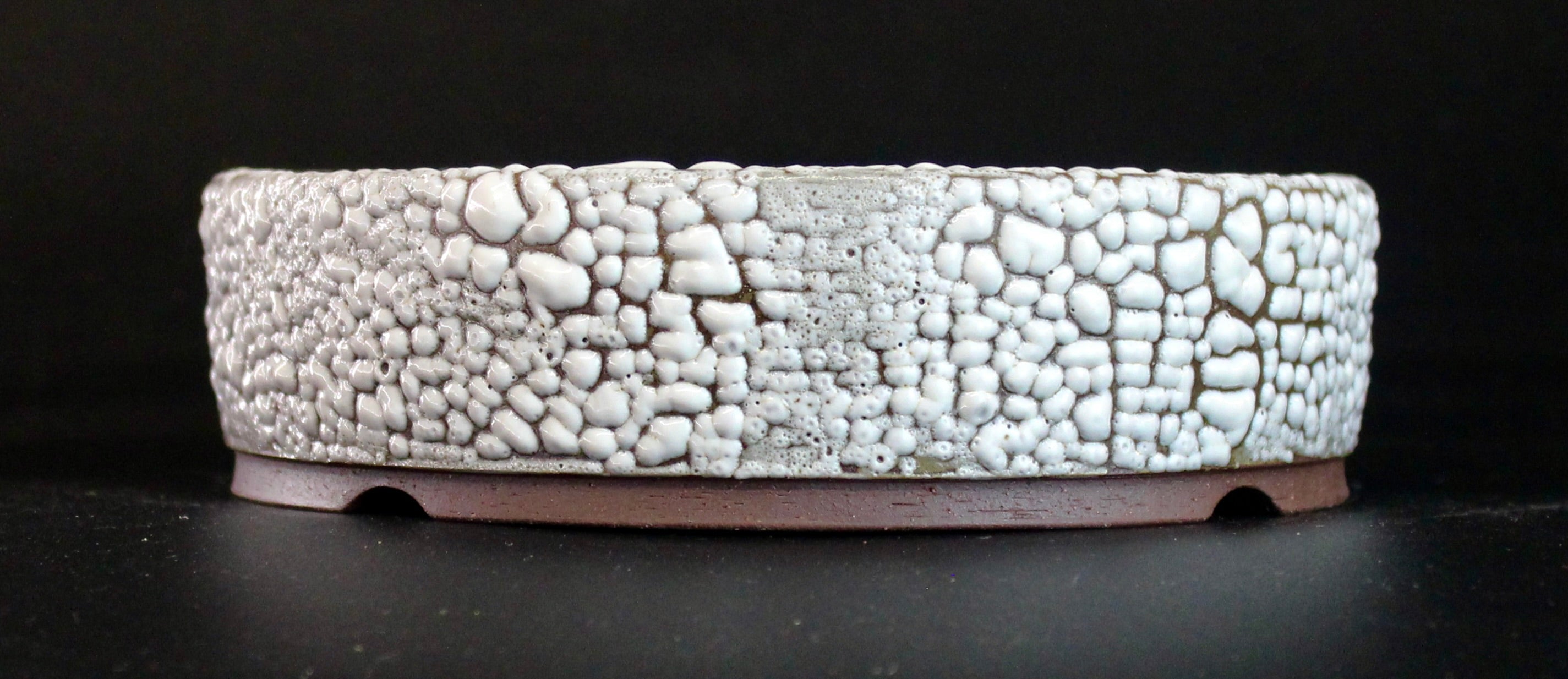 Round bonsai pot in a white crawl glaze D.160mm