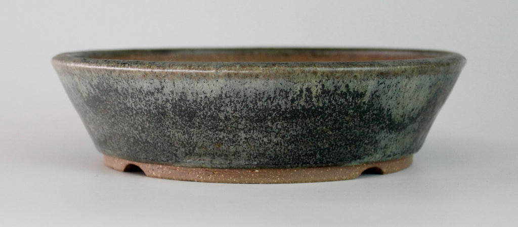 Round bonsai pot in a matte mottled grey glaze. D.190mm