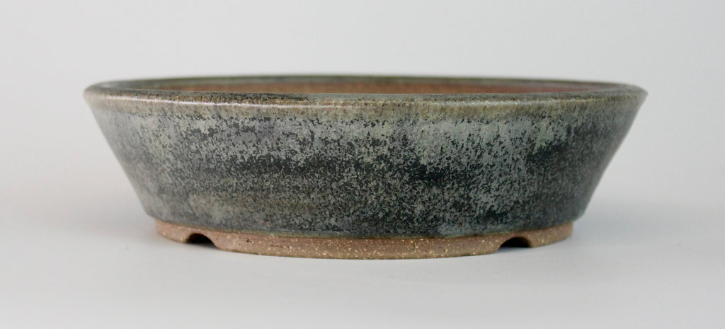 Round bonsai pot in a matte mottled grey glaze. D.190mm
