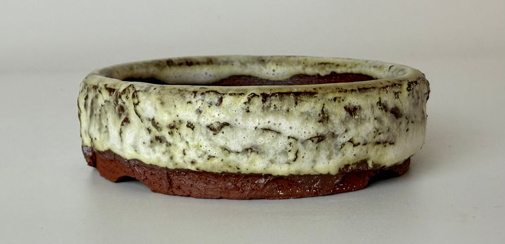 Round bonsai pot in a matte white glaze. D.93mm