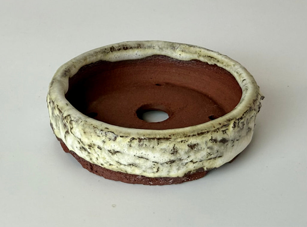 Round bonsai pot in a matte white glaze. D.93mm