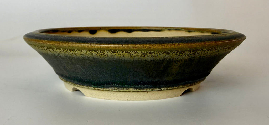 Round bonsai pot in a green glaze. D.180mm