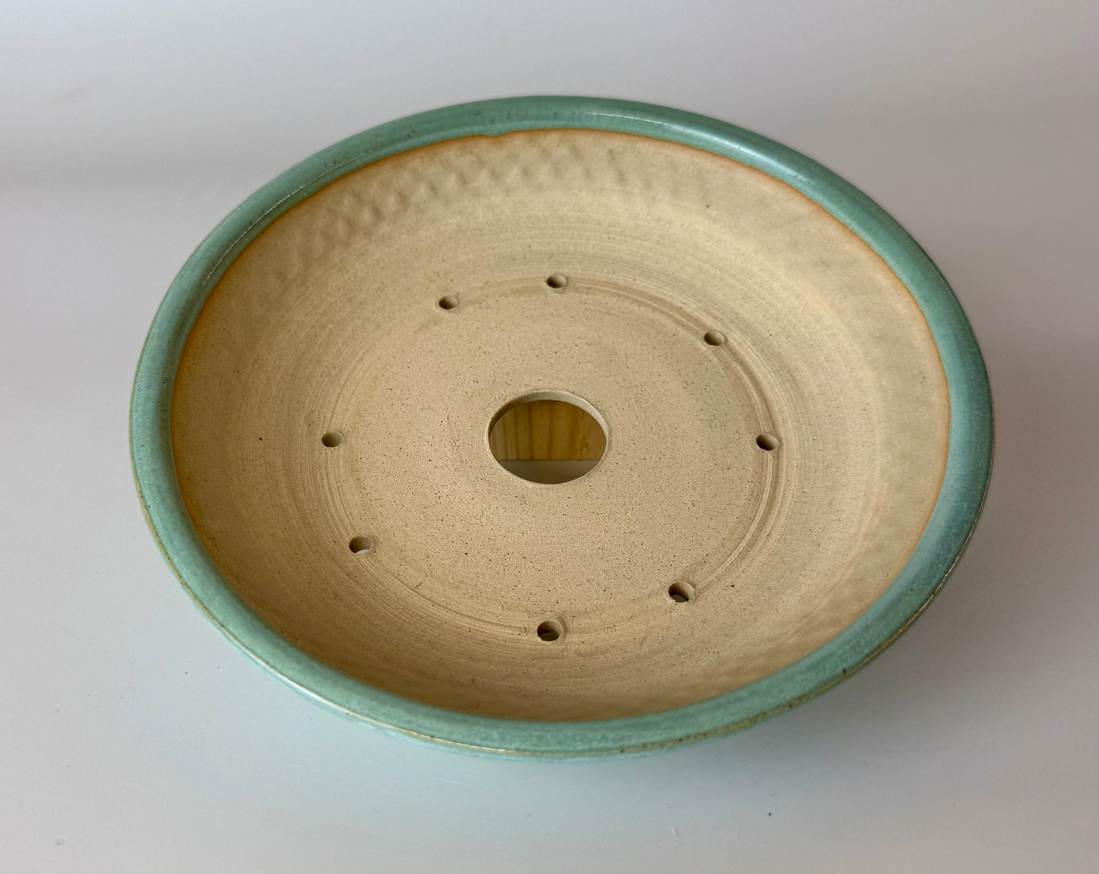 Round bonsai pot in a blue glaze. D.182mm