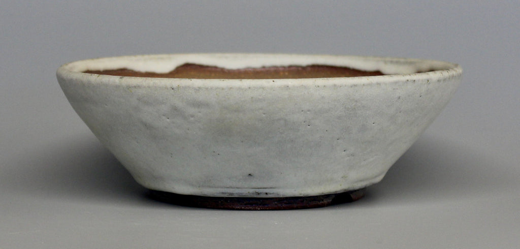Round bonsai pot in a matte white glaze. D.198mm
