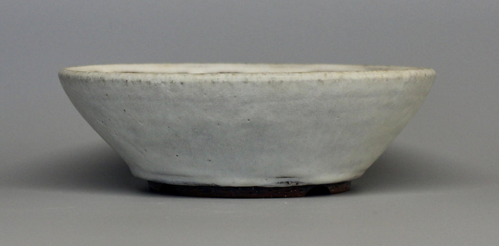 Round bonsai pot in a matte white glaze. D.198mm